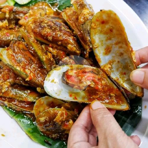 Sop Gurame Mbak Lili: Rahasia Rasa yang Bikin Warga Cilacap Rela Antre